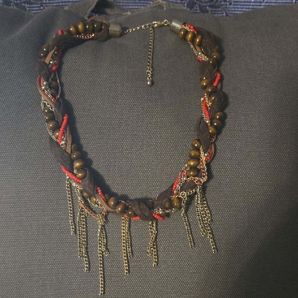 Elegant Gold and Red Beaded Necklace
